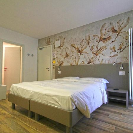 Hotel Venezia Рокка-П'єторе Екстер'єр фото